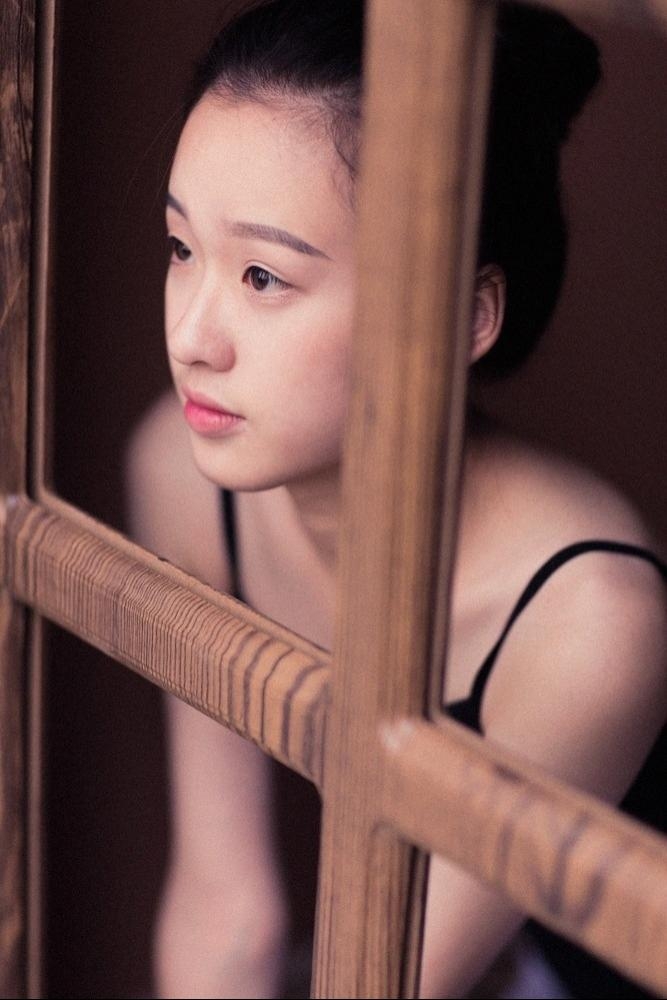 芭蕾舞小姐姐白丝美腿私房写真